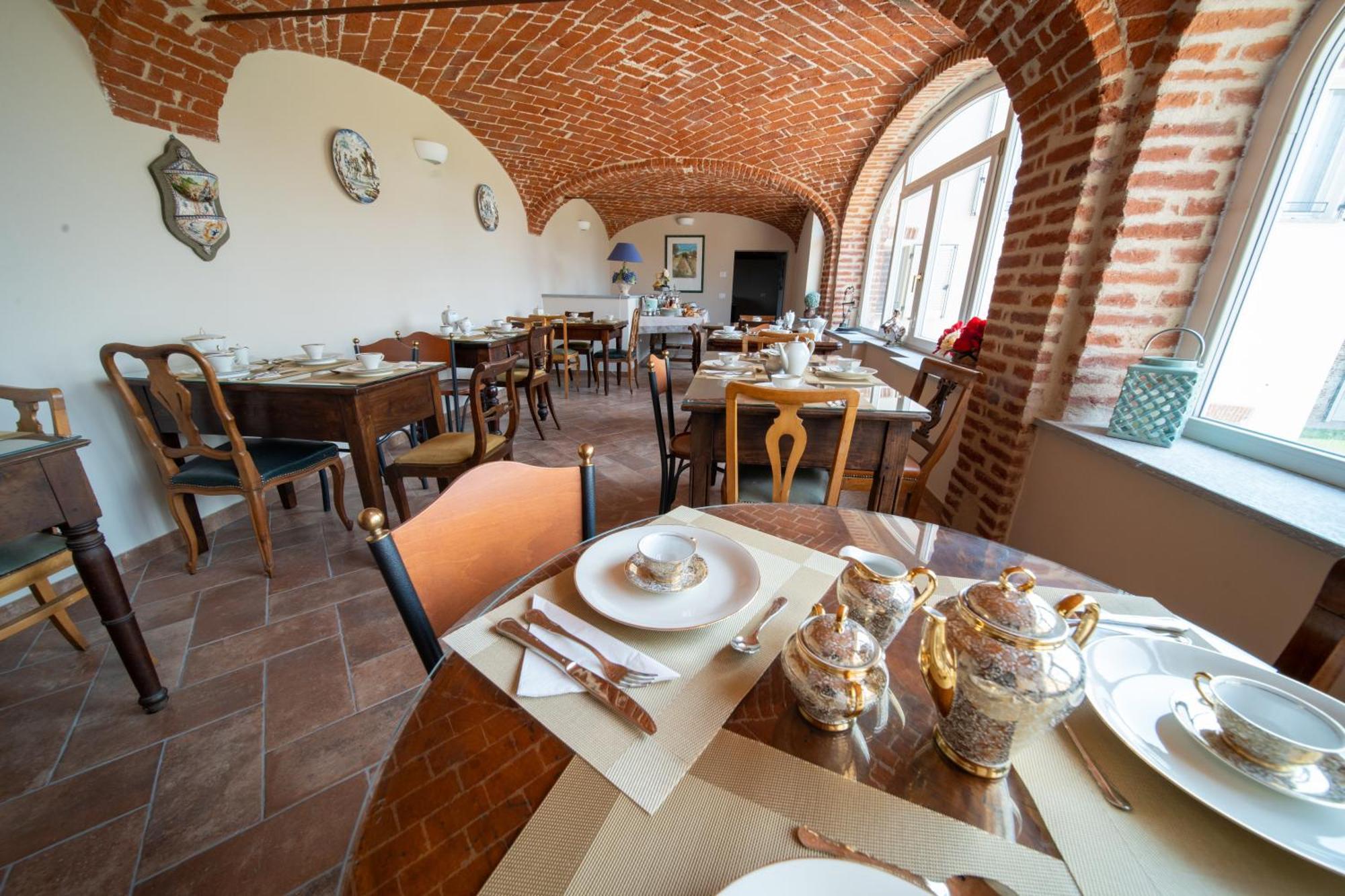 Terruggia Cascina Baronina Bed & Breakfast エクステリア 写真